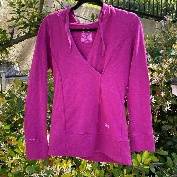 Under Armour Magenta "Charged Cotton" Semi-Fitted Heatgear V-Neck Hoodie Small - Picture 1 of 8